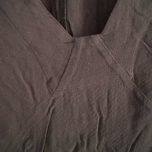 Beautiful navy shirt 👚 - Picture 3 of 6